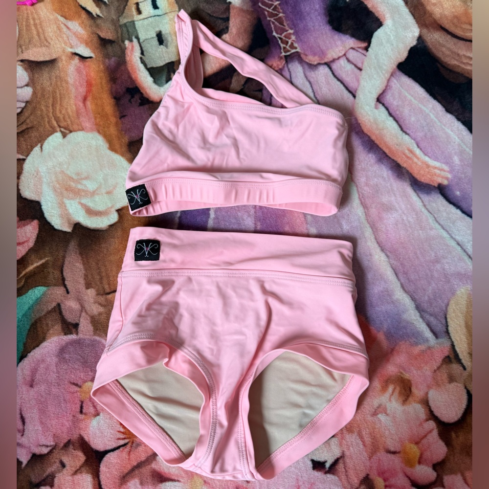 Kandi kouture kids dance wear c7/8